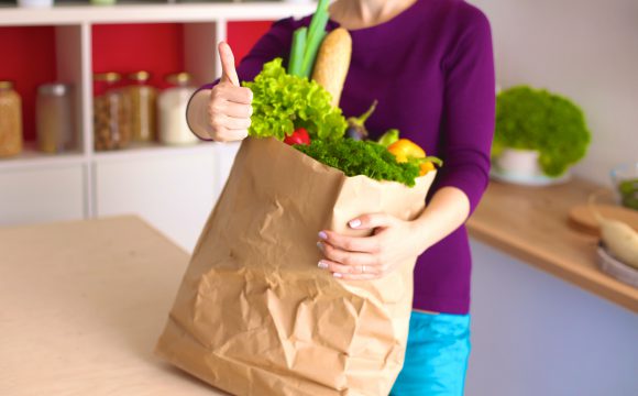 Aprende a hacer una compra saludable. Etiquetado, ingredientes, productos procesados y alimentos saludables